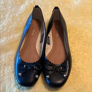 Nautica Women's Black Flats with Bow Detail